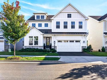 717 ARBOLEDA DR, Crozet, VA 22932