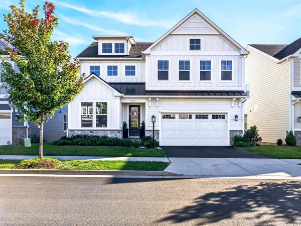 717 ARBOLEDA DR, Crozet, VA 22932
