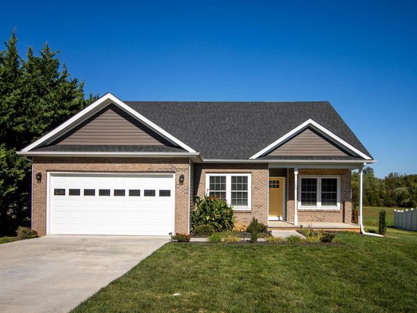 145 PAIGE ST, Waynesboro, VA 22980