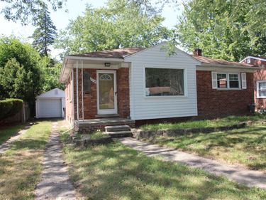 23541 Meadowlark Avenue, Oak Park, MI 48237