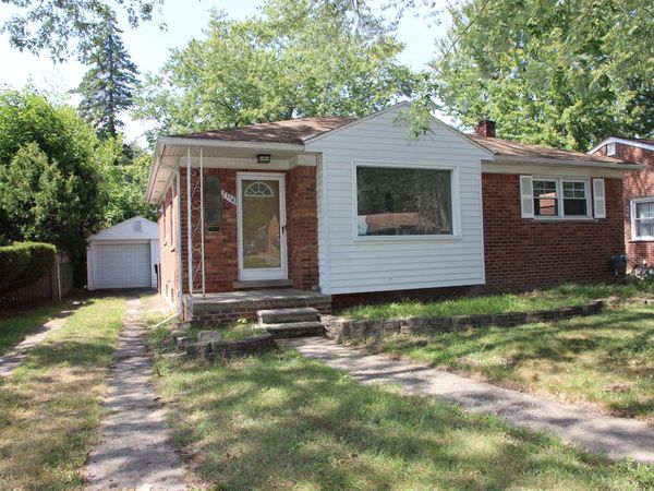 23541 Meadowlark Avenue, Oak Park, MI 48237