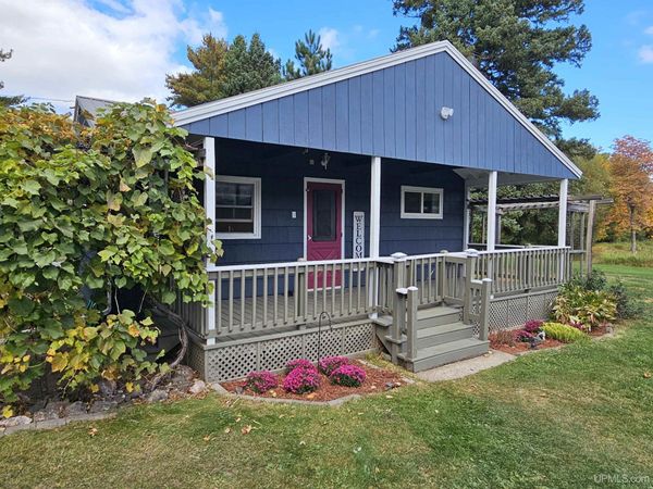 17811 Lee Road, L'anse, MI 49946