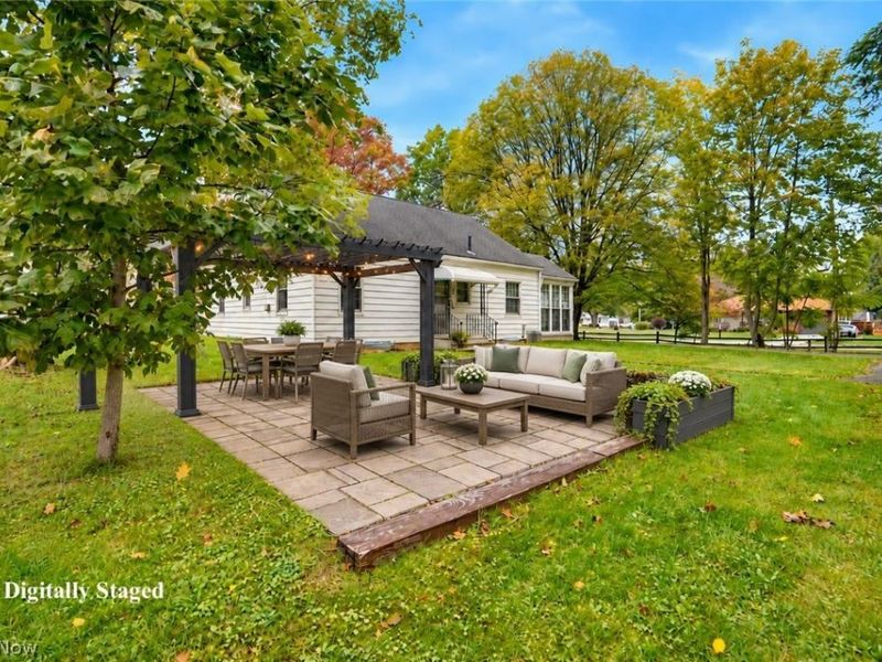 315 Stratford Road, Fairlawn, OH 44333 Photo 3