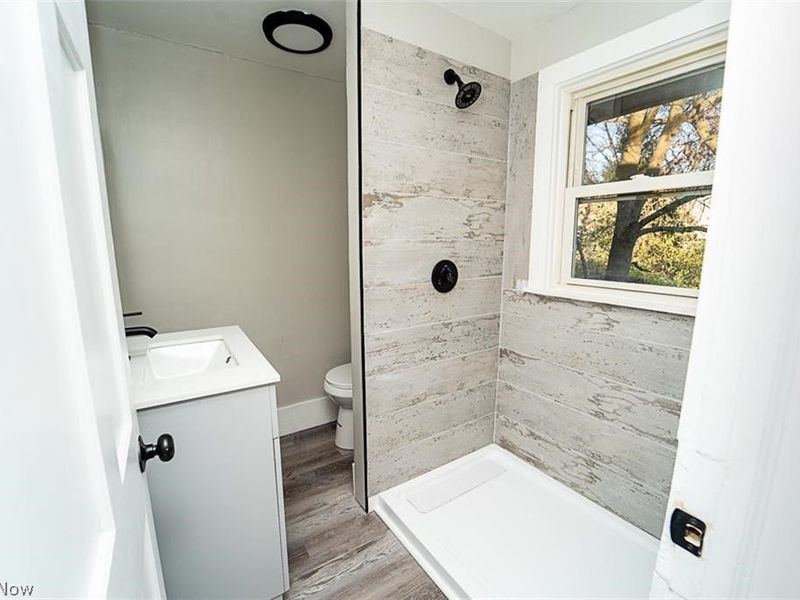 365 Noah Avenue, Akron, OH 44320 Photo 14