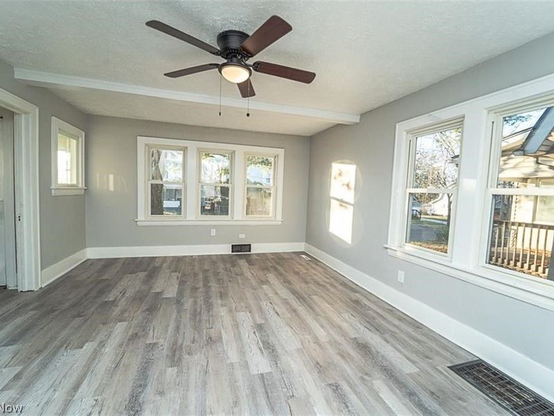 365 Noah Avenue, Akron, OH 44320 Photo 3