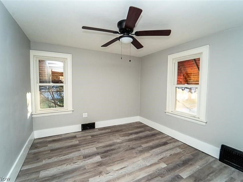 365 Noah Avenue, Akron, OH 44320 Photo 4