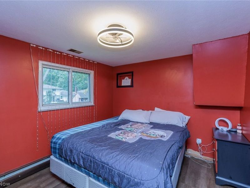 5142 E Berkshire Drive E, North Olmsted, OH 44070 Photo 15