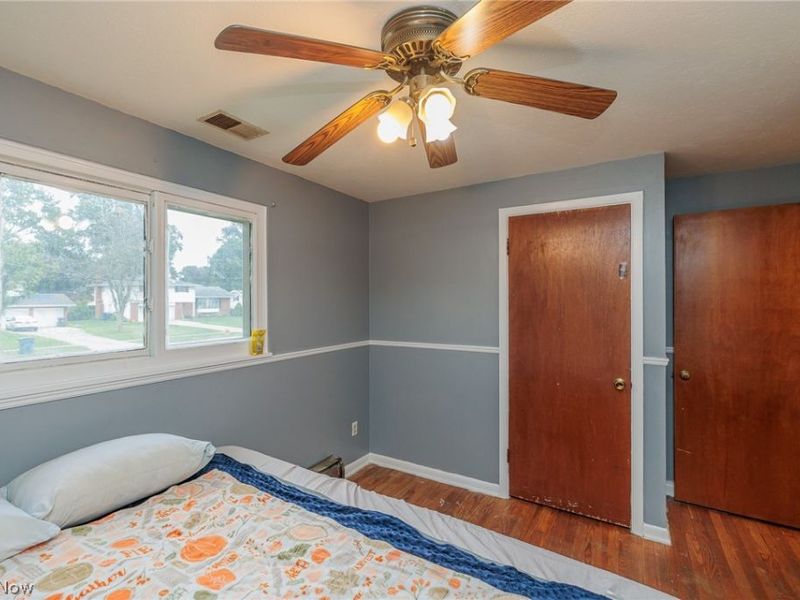 5142 E Berkshire Drive E, North Olmsted, OH 44070 Photo 16