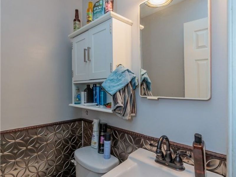 5142 E Berkshire Drive E, North Olmsted, OH 44070 Photo 23