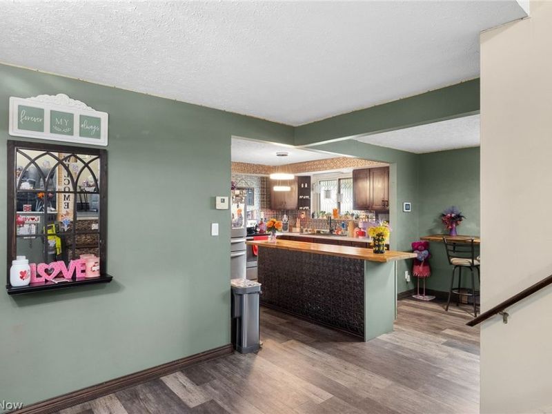 5142 E Berkshire Drive E, North Olmsted, OH 44070 Photo 6
