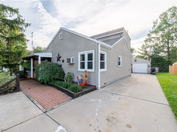140 S Bon Air Avenue, Youngstown, OH 44509