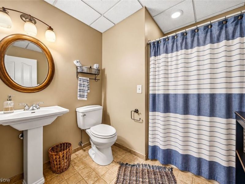 9505 Roryanna Drive , Chardon, OH 44024 Photo 34