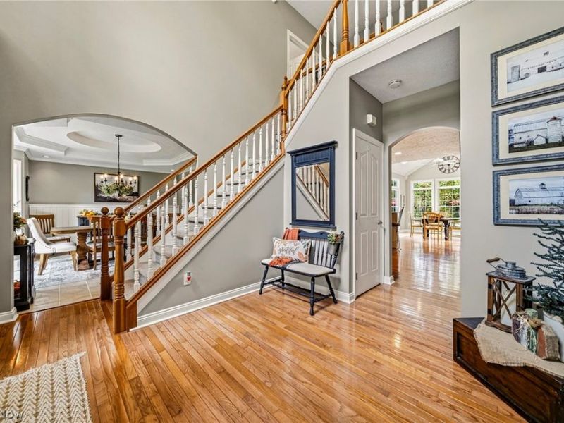 9505 Roryanna Drive , Chardon, OH 44024 Photo 4