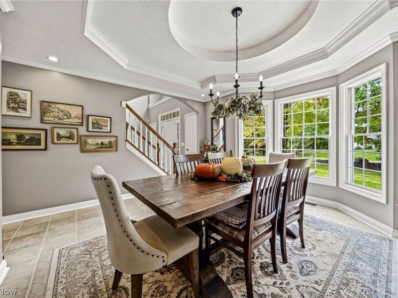 9505 Roryanna Drive , Chardon, OH 44024 Photo 6