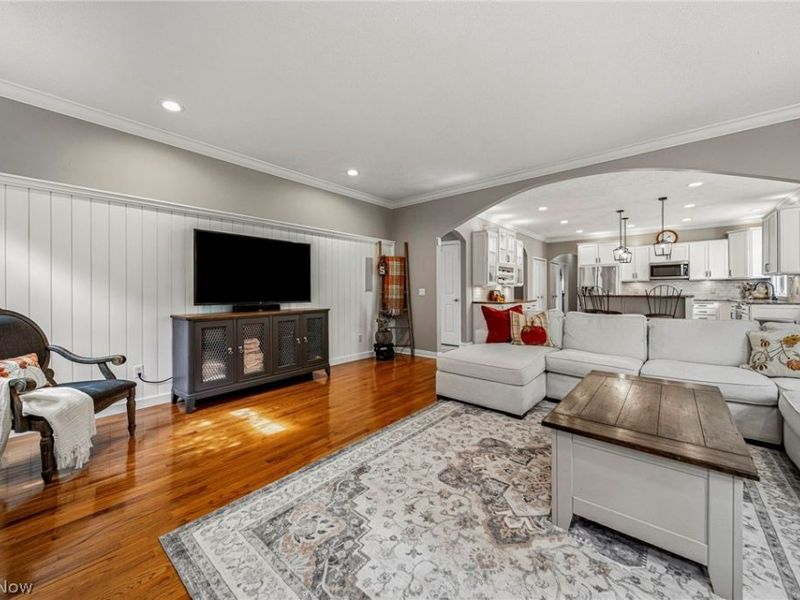 9505 Roryanna Drive , Chardon, OH 44024 Photo 9