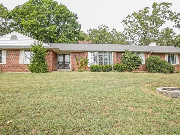 12901 Mohawk Drive , De Soto, MO 63023