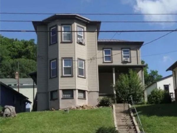 734 Main Street, Bridgeport, OH 43912