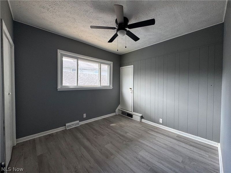 734 Main Street, Bridgeport, OH 43912 Photo 17