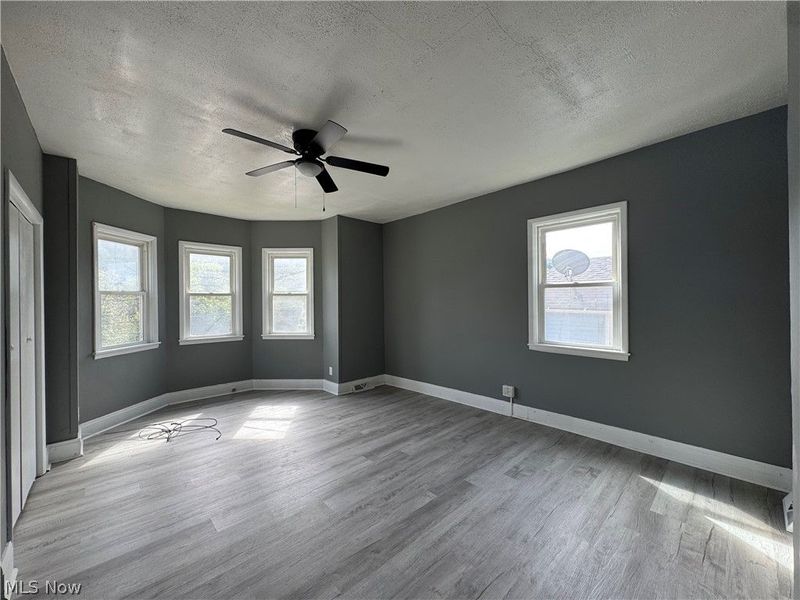 734 Main Street, Bridgeport, OH 43912 Photo 7