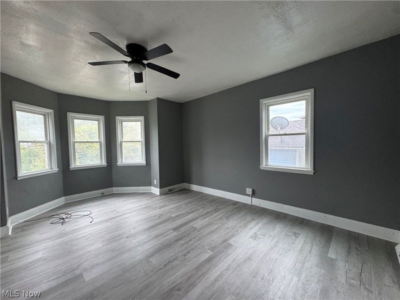 734 Main Street, Bridgeport, OH 43912 Photo 8