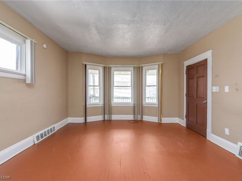 8206 Crumb Avenue, Cleveland, OH 44103 Photo 12