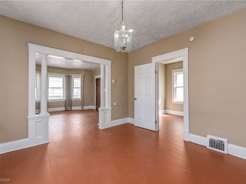 8206 Crumb Avenue, Cleveland, OH 44103 Photo 16