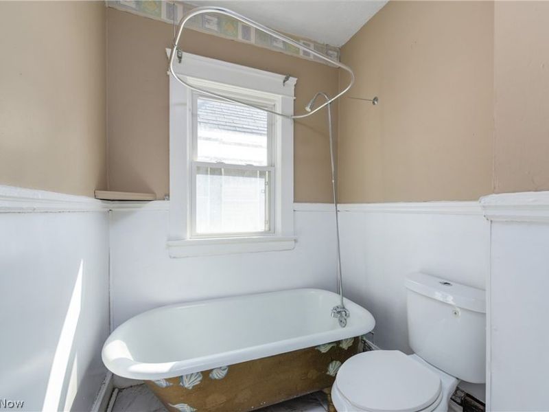 8206 Crumb Avenue, Cleveland, OH 44103 Photo 28