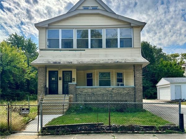 11424 Tuscora Avenue , Cleveland, OH 44108