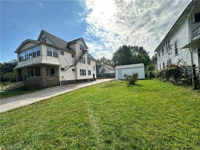 11424 Tuscora Avenue, Cleveland, OH 44108 Photo 2