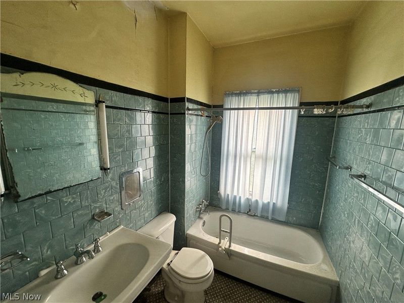 11424 Tuscora Avenue, Cleveland, OH 44108 Photo 25