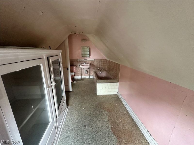 11424 Tuscora Avenue, Cleveland, OH 44108 Photo 28