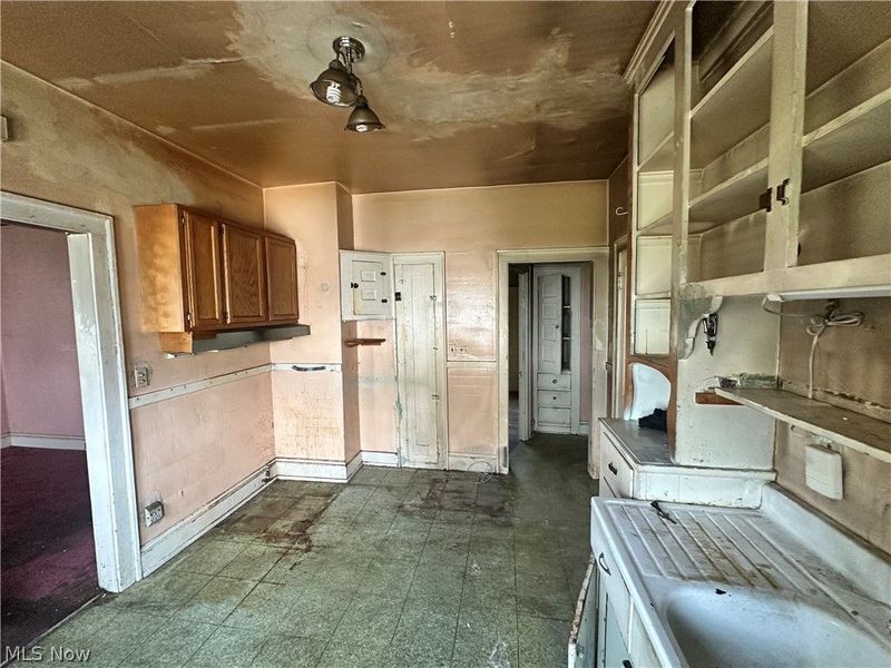 11424 Tuscora Avenue, Cleveland, OH 44108 Photo 7