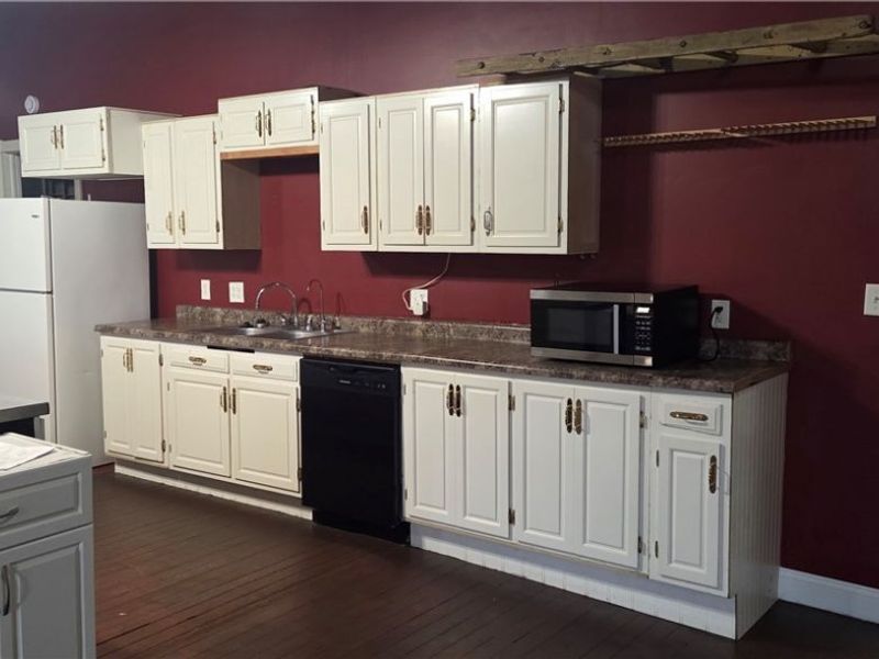 144 W Jackson Street W, Unit 144 - 146, Millersburg, OH 44654 Photo 3