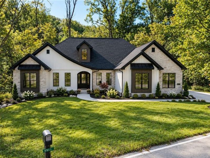 6579 Hathaway Road, Valley View, OH 44125 Photo 2