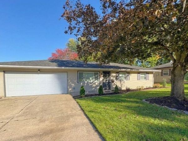 87 Idlewood Road , Austintown, OH 44515