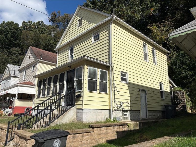 63 Rosalind Court, Akron, OH 44304 Photo 1