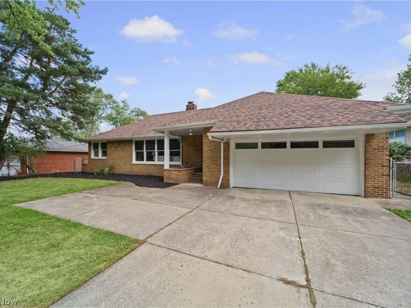 133 Brush Road, Richmond Heights, OH 44143 Photo 2