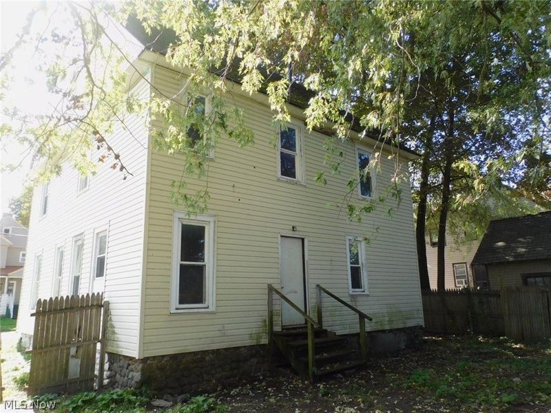543 W 40th Street, Ashtabula, OH 44004 Photo 2