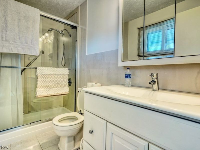 396 Skyview Road, Cleveland, OH 44109 Photo 23