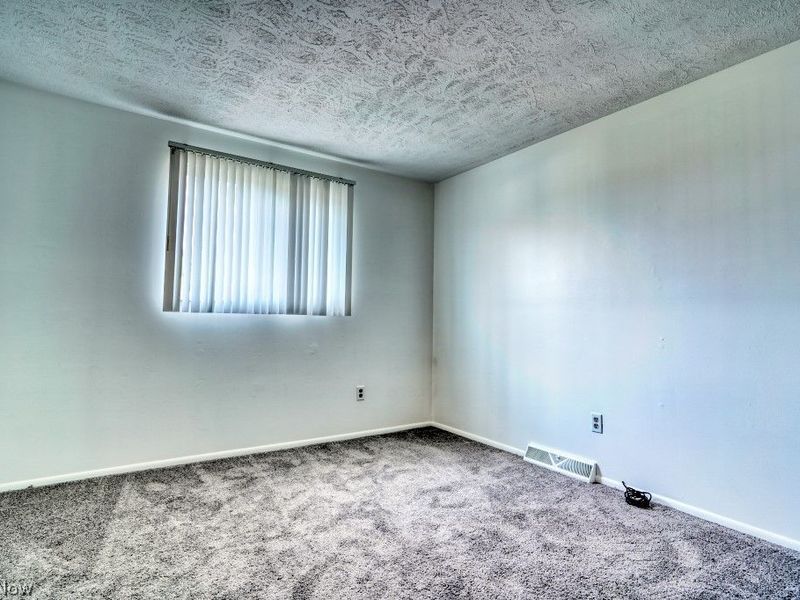 396 Skyview Road, Cleveland, OH 44109 Photo 28