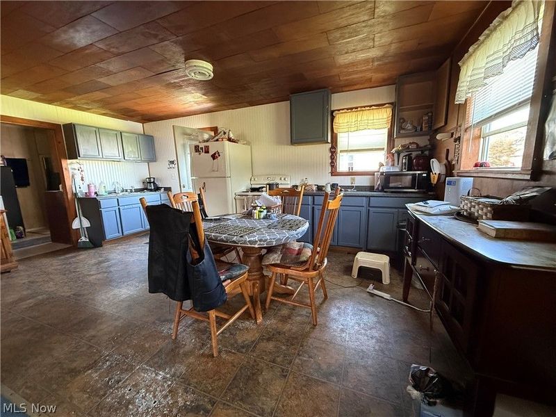 120 E Georgia Avenue, Sebring, OH 44672 Photo 7