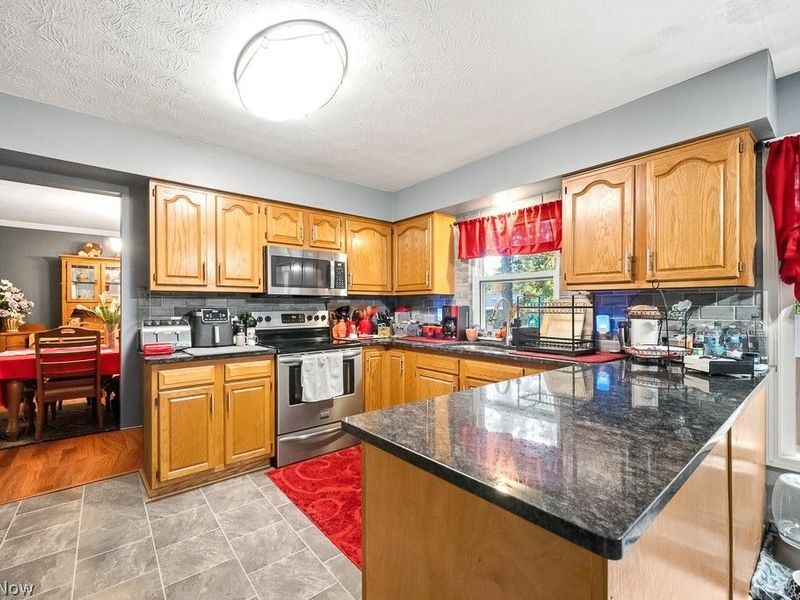 20710 Forestwood Drive, Strongsville, OH 44149 Photo 4