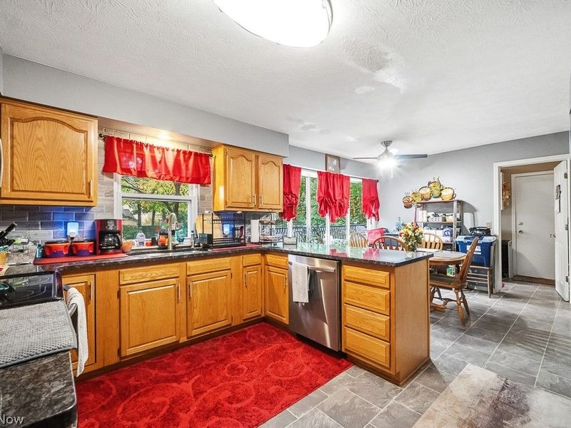 20710 Forestwood Drive, Strongsville, OH 44149 Photo 6