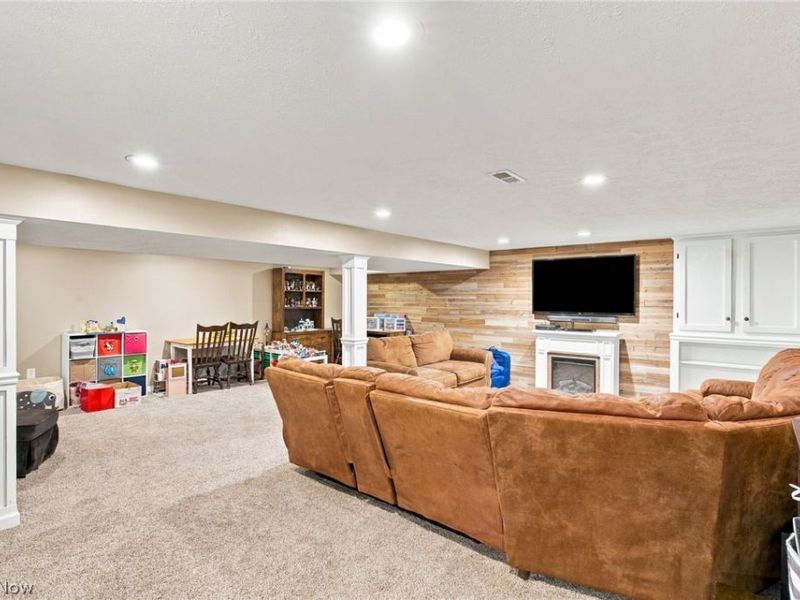 16623 Woodshire Drive, Strongsville, OH 44149 Photo 34