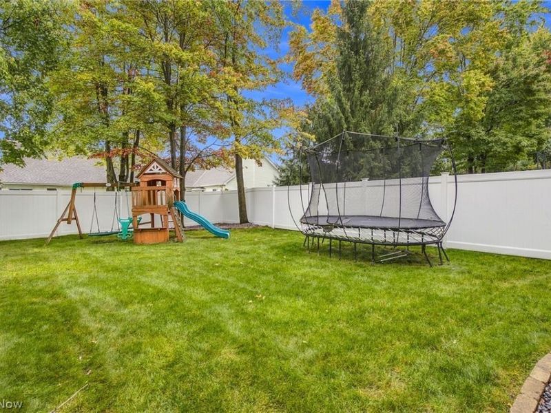 16623 Woodshire Drive, Strongsville, OH 44149 Photo 41
