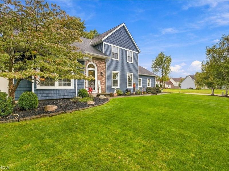 16623 Woodshire Drive, Strongsville, OH 44149 Photo 5