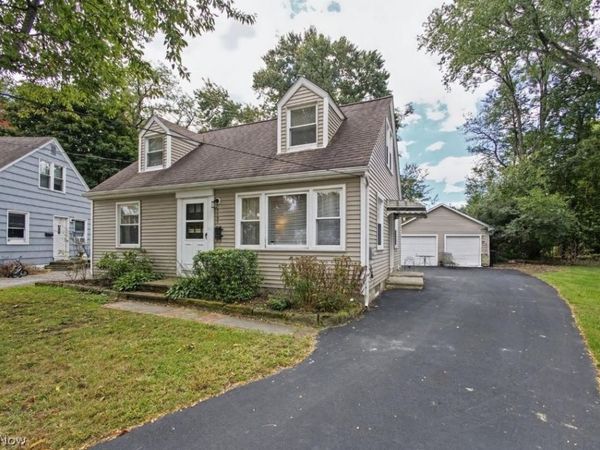 1181 Crescent Drive , Painesville, OH 44077