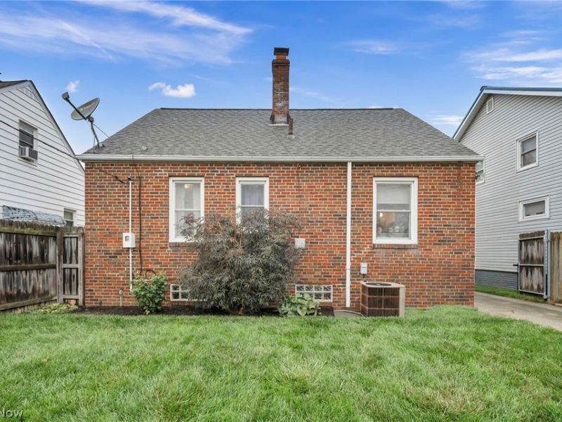 14109 Liberty Avenue, Cleveland, OH 44135 Photo 30