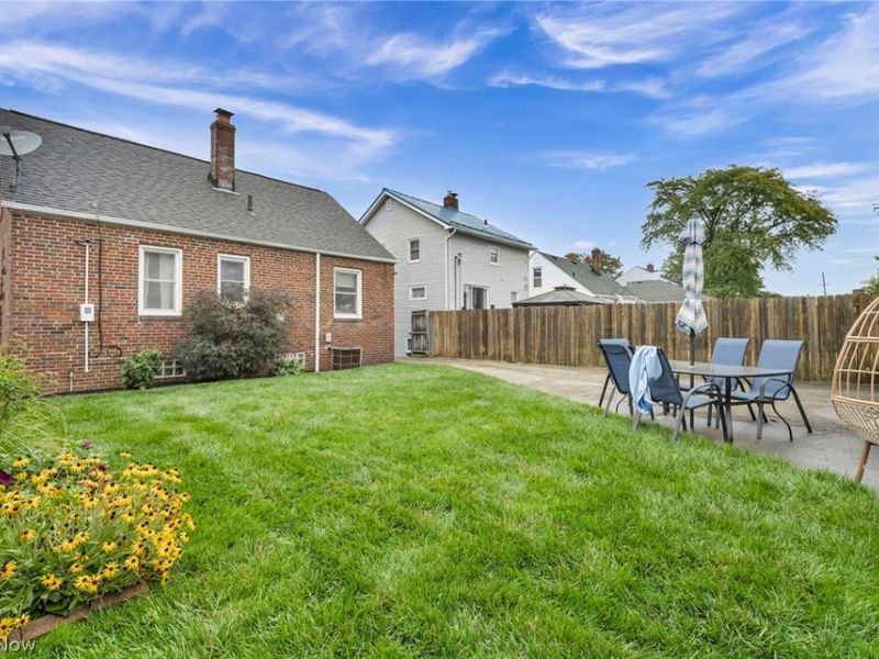 14109 Liberty Avenue, Cleveland, OH 44135 Photo 32