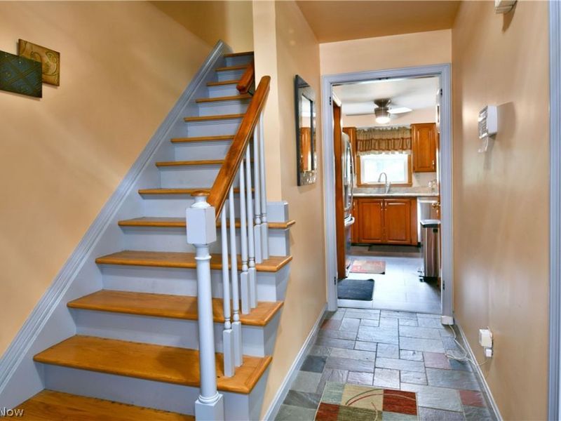 825 Ravine Drive, Youngstown, OH 44505 Photo 6